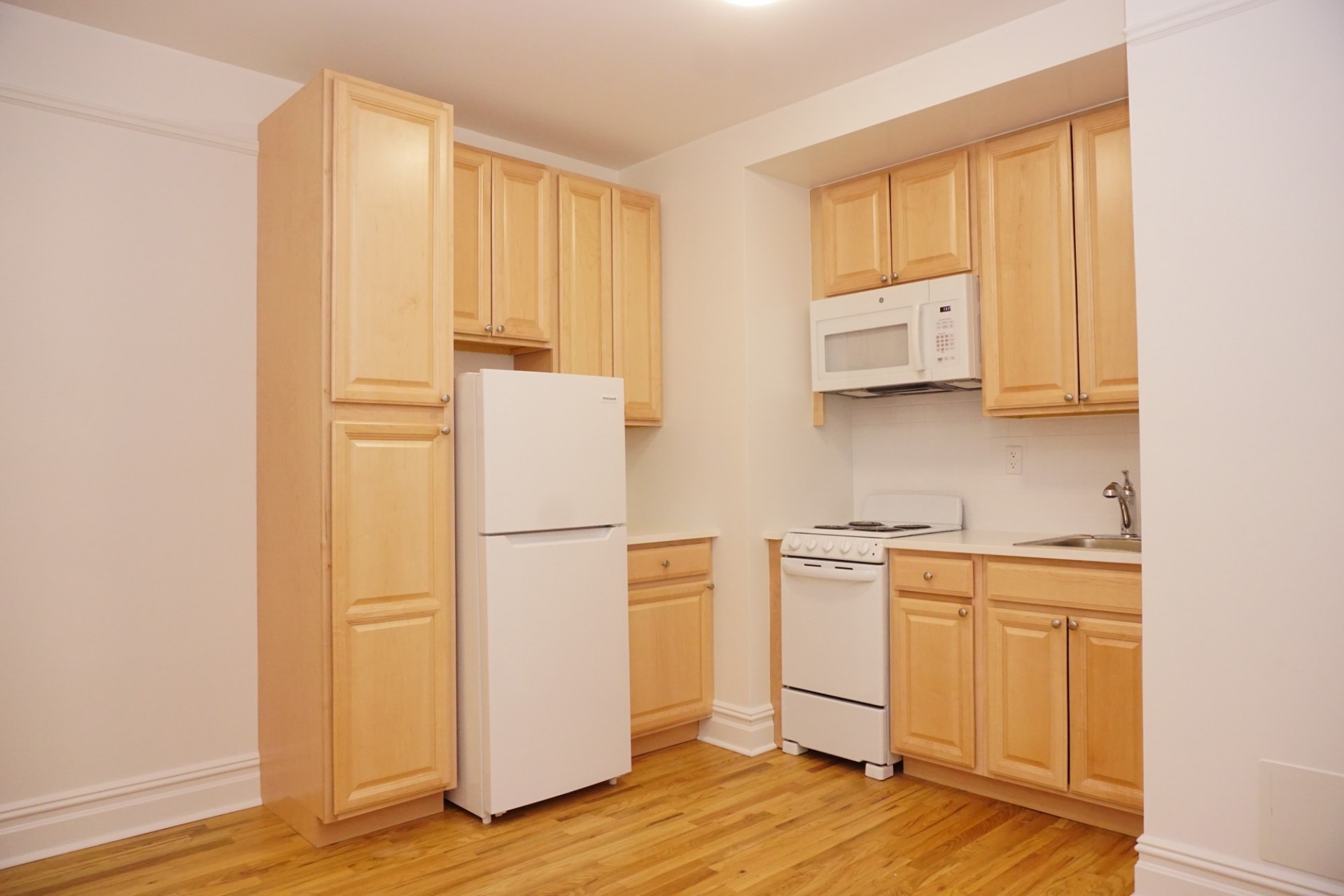 Example of one bedroom apartment - kitchen and living area view