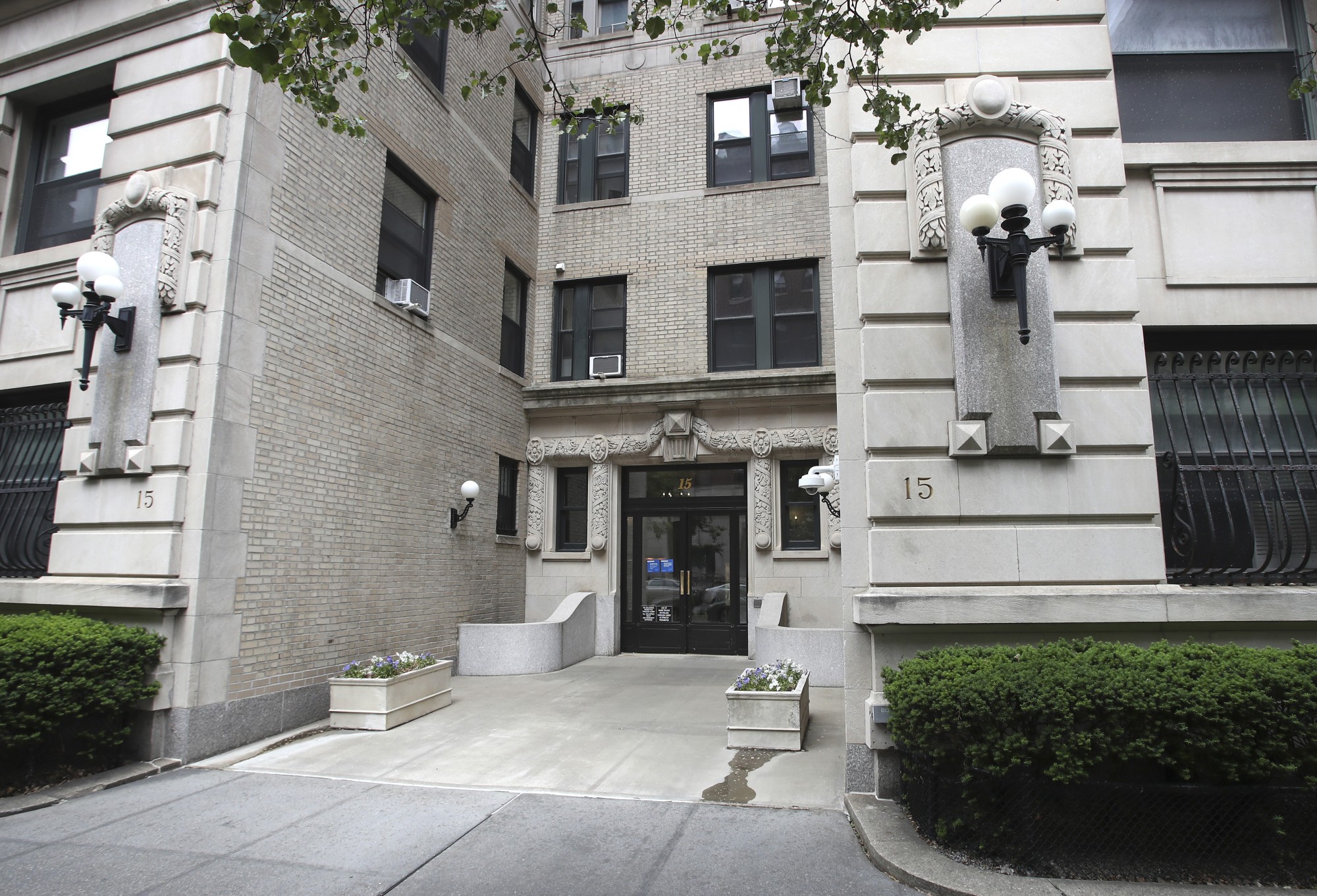 15 Claremont Avenue entrance