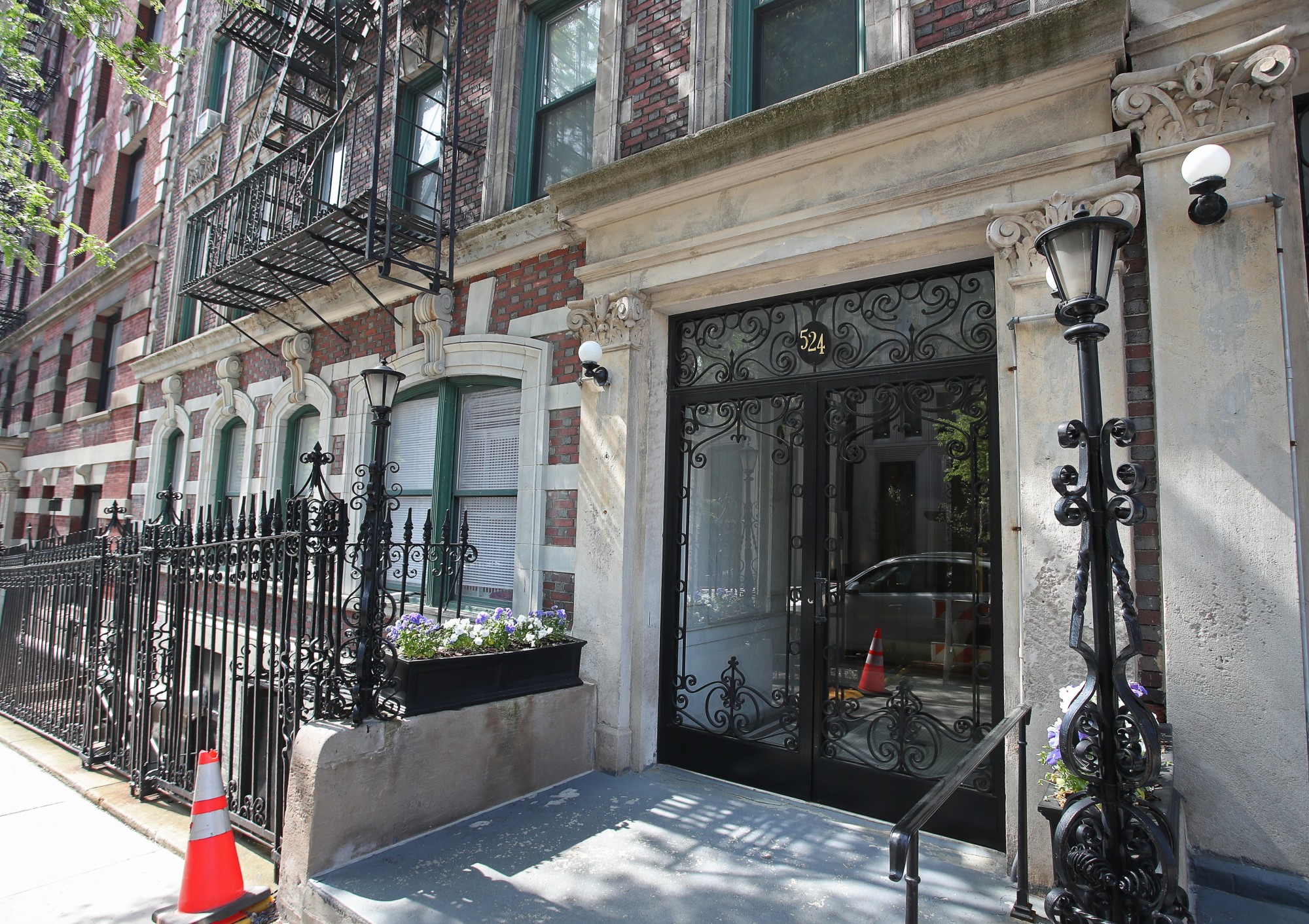 524 West 122nd Street entrance