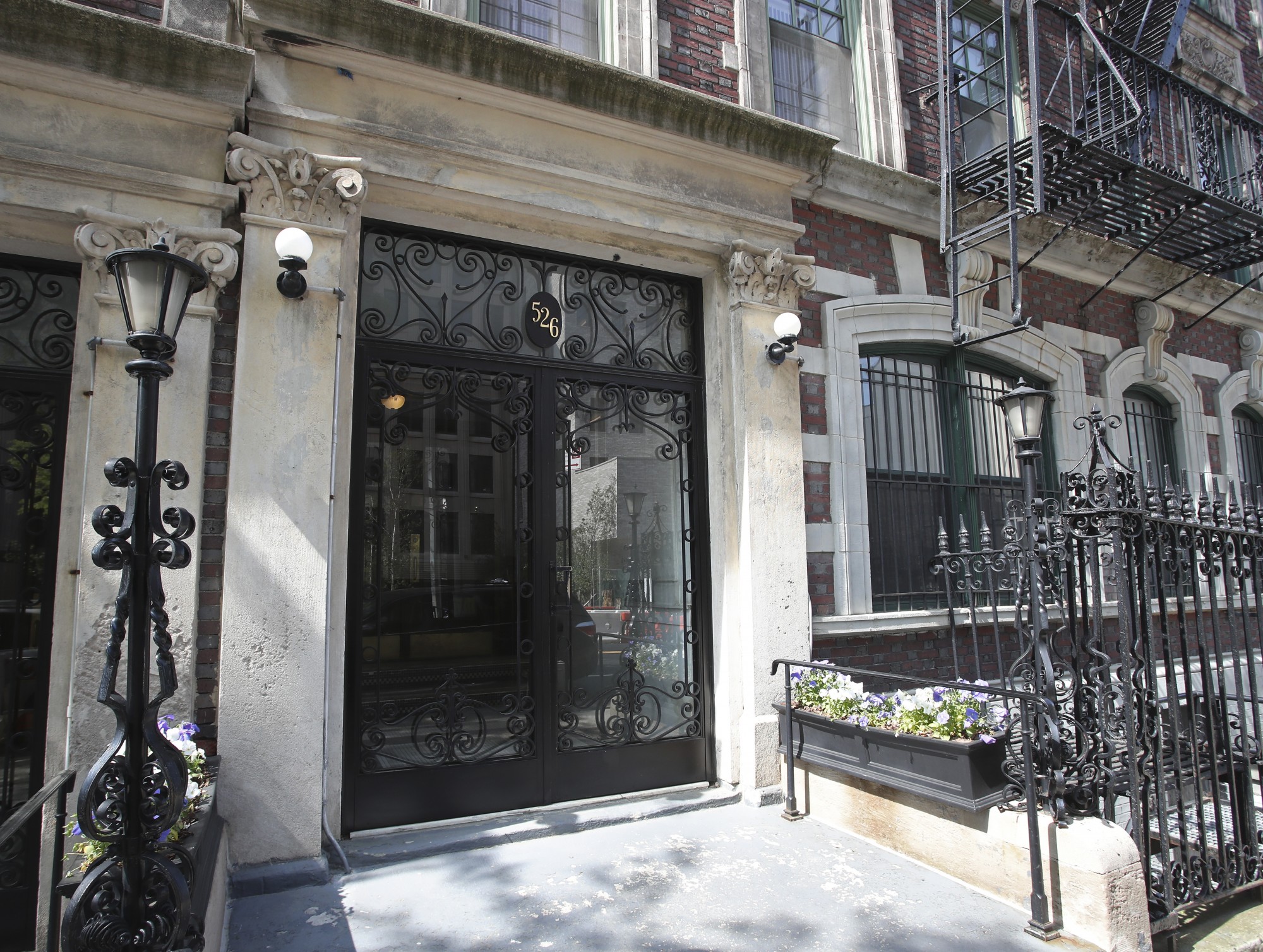 526 West 122nd Street entrance