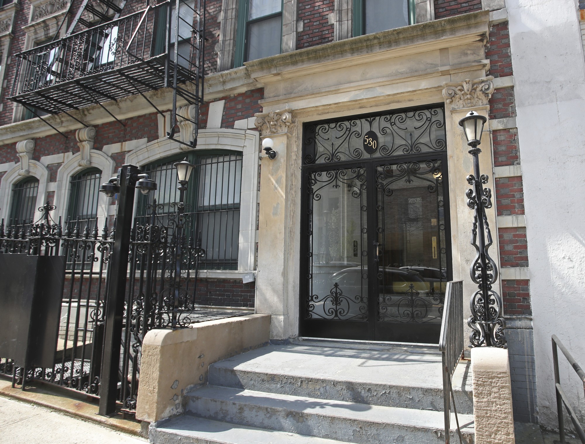 530 West 122nd Street entrance