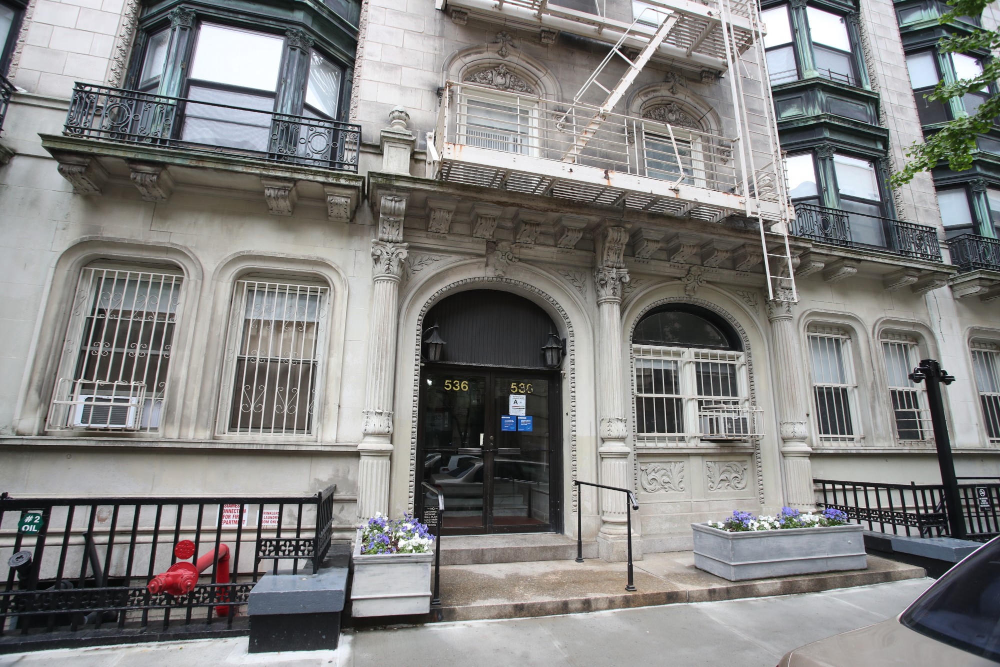 536 West 113th Street entrance