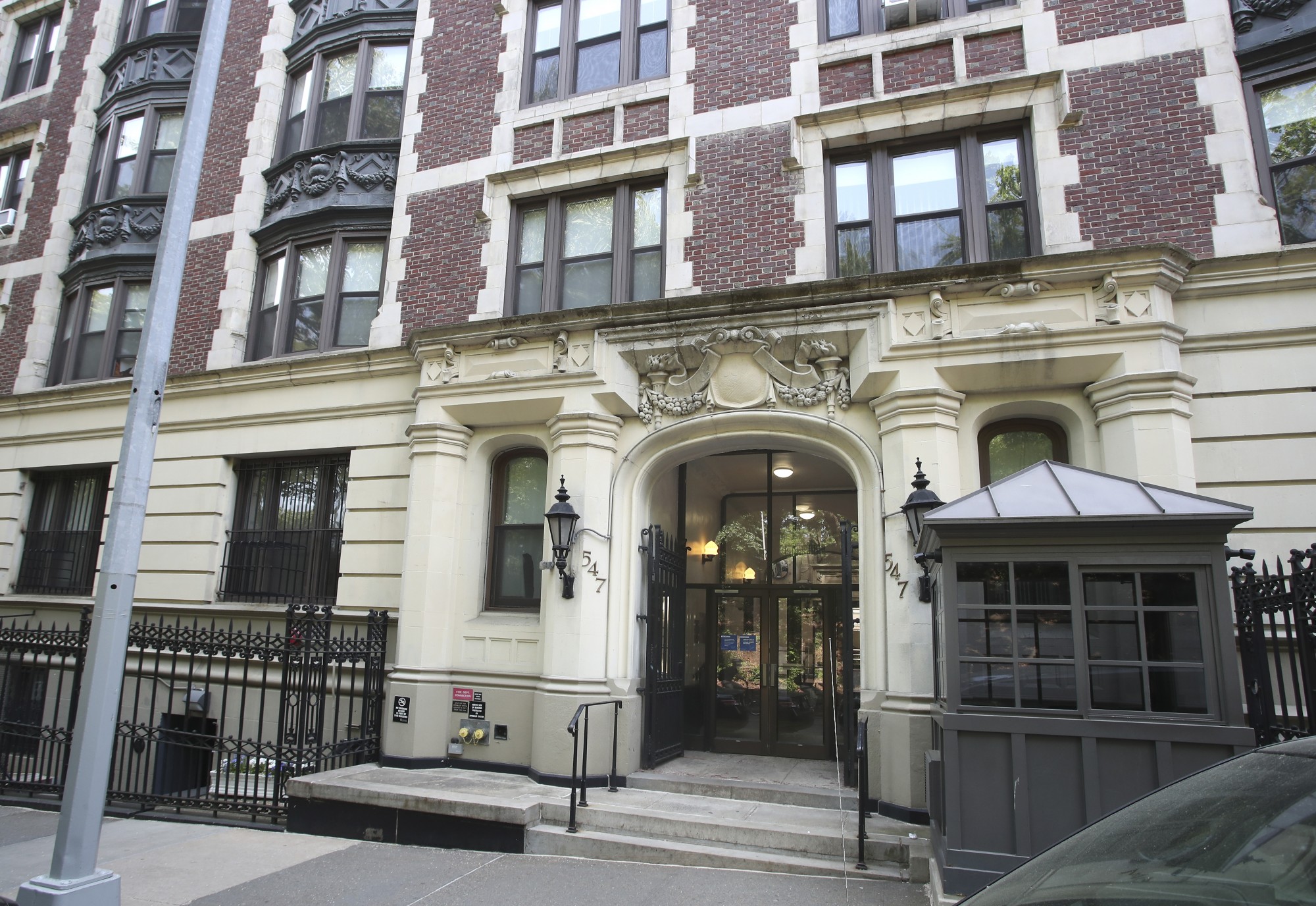 547 Riverside Drive entrance