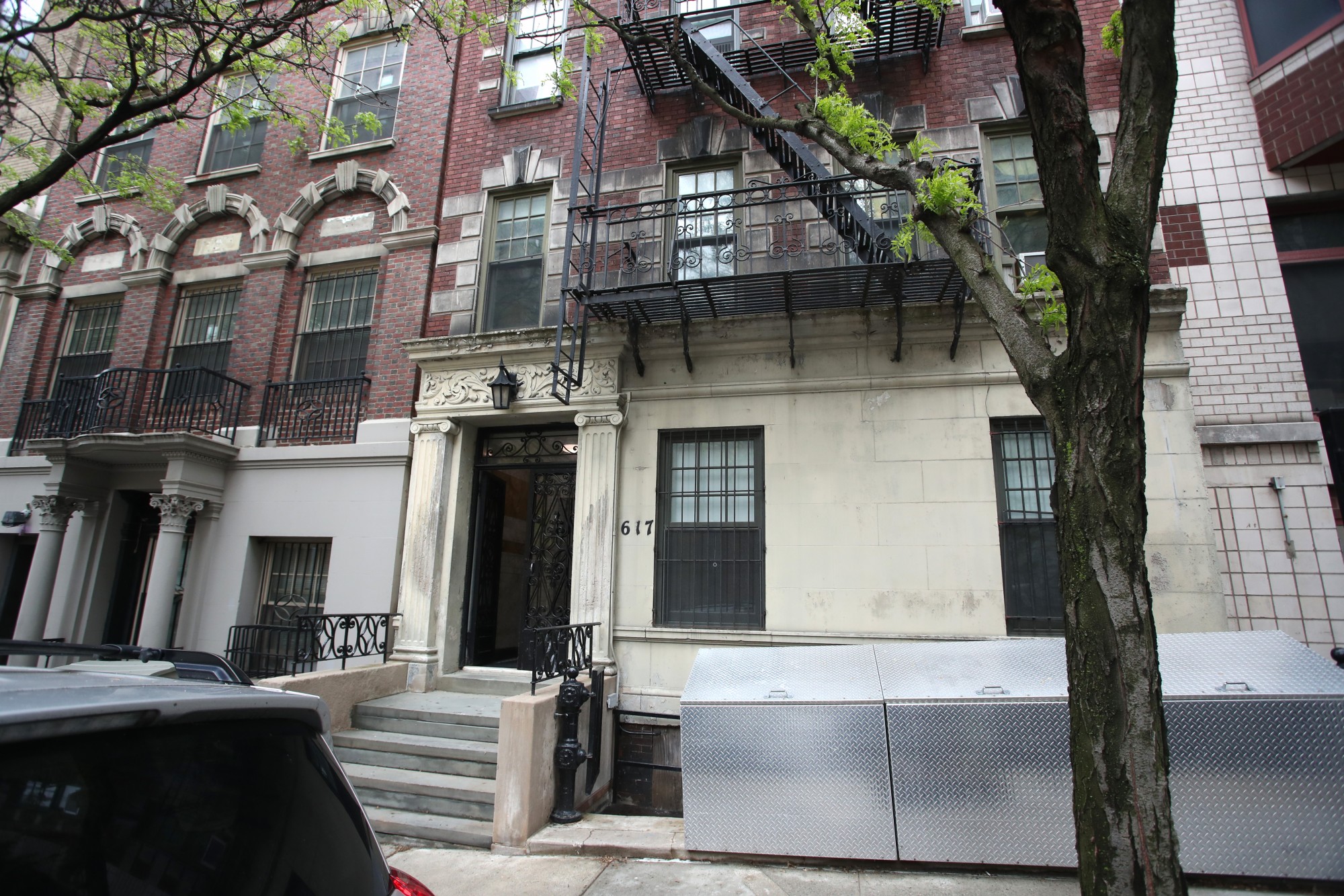 617 West 115th Street entrance