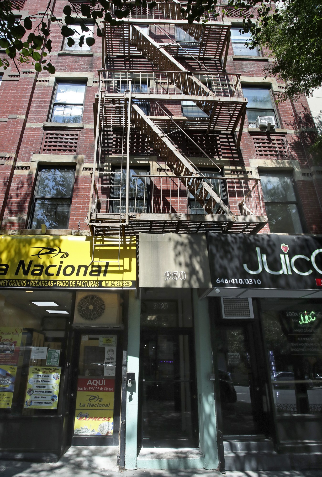 950 Columbus Avenue Entrance